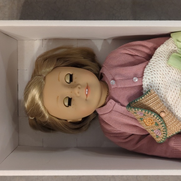Retired Kit Doll, Box, and Accessories, Pristine Condition - Picture 4 of 10